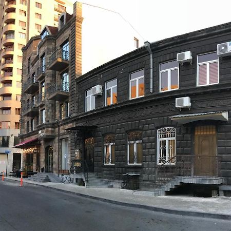 Apartment By Family Hotel Erivan Exterior foto